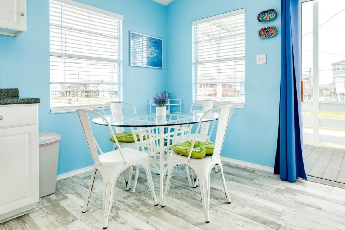 Fun In The Sun! Cozy Beach Pad, Gulf Views And Easy Access To The Sand! Surfside Beach Exteriör bild