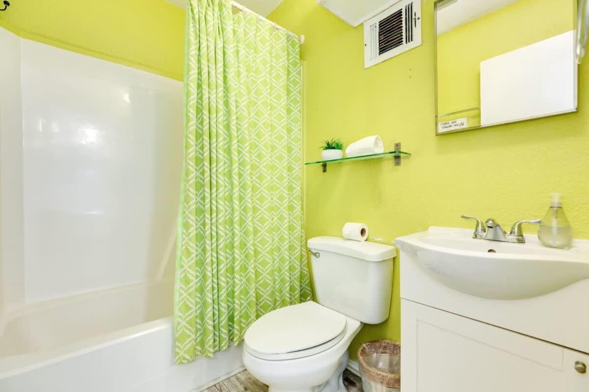 Fun In The Sun! Cozy Beach Pad, Gulf Views And Easy Access To The Sand! Surfside Beach Exteriör bild